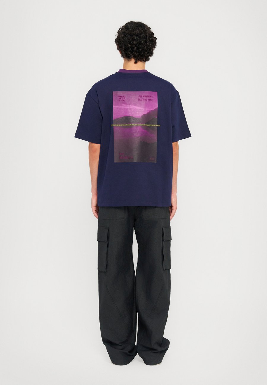 Футболка EA7 Emporio Armani TRAIN UNISEX, Evening Blue/Blue, Синий, Футболка EA7 Emporio Armani TRAIN UNISEX, Evening Blue/Blue
Футболка EA7 Emporio Armani TRAIN UNISEX, Evening Blue/Blue, Синий, Футболка EA7 Emporio Armani TRAIN UNISEX, Evening Blue/Blue