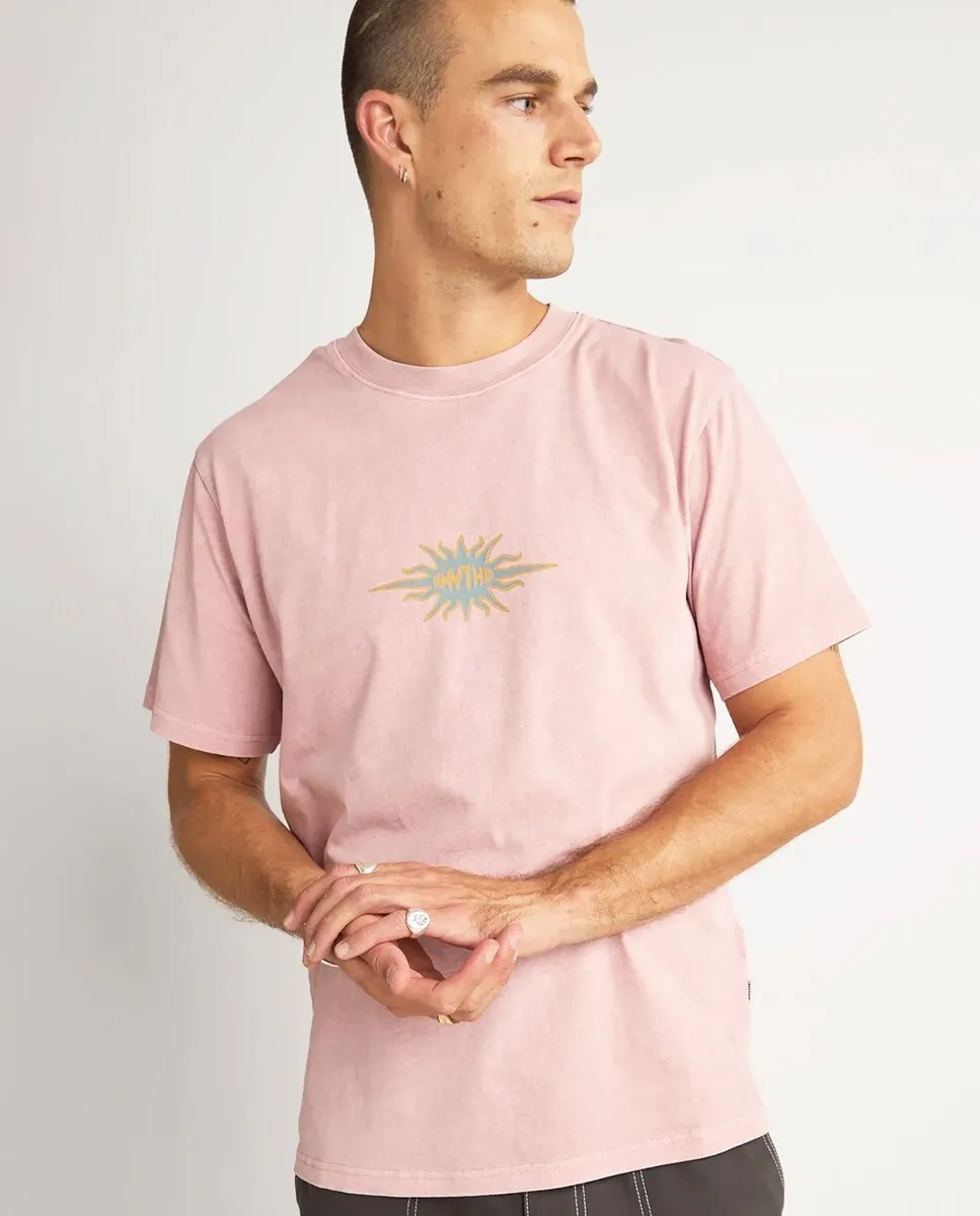 Мужская футболка Flame Vintage с коротким рукавом и принтом на спине Rhythm, розовый 
Мужская футболка Flame Vintage с коротким рукавом и принтом на спине Rhythm, розовый