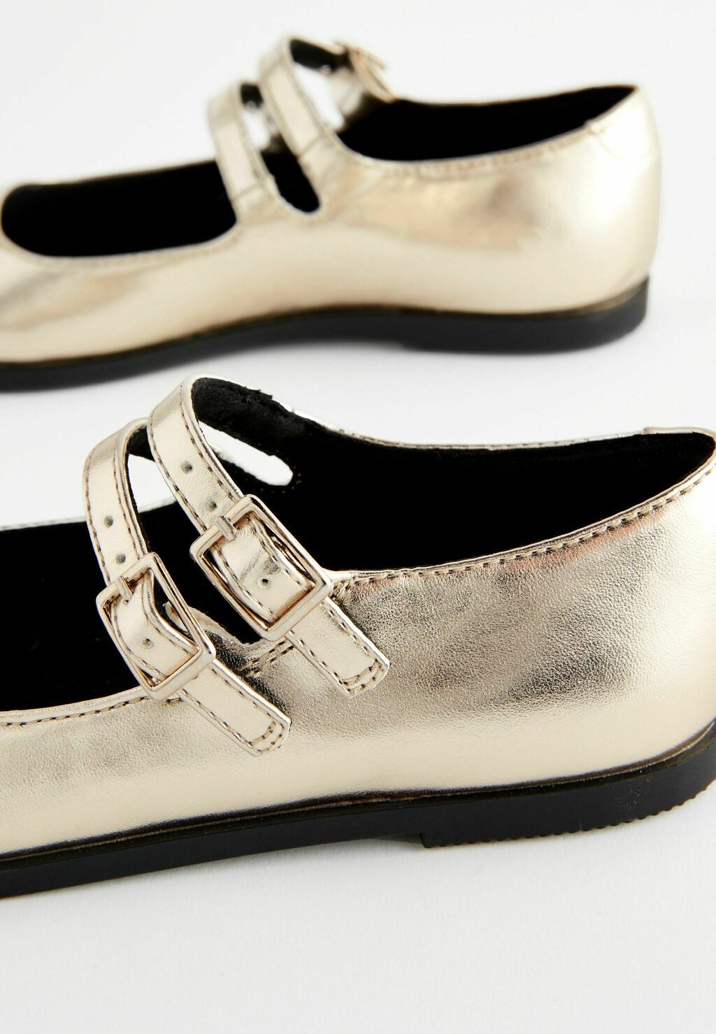 Балетки с пряжкой REGULAR FIT Next, золотой
Балетки с пряжкой REGULAR FIT Next, золотой