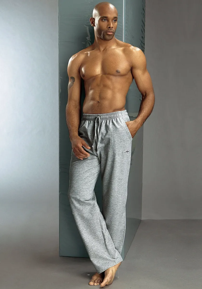 Спортивные брюки KangaROOS повседневной ширины, цвет Grau-Meliert
Спортивные брюки KangaROOS повседневной ширины, цвет Grau-Meliert