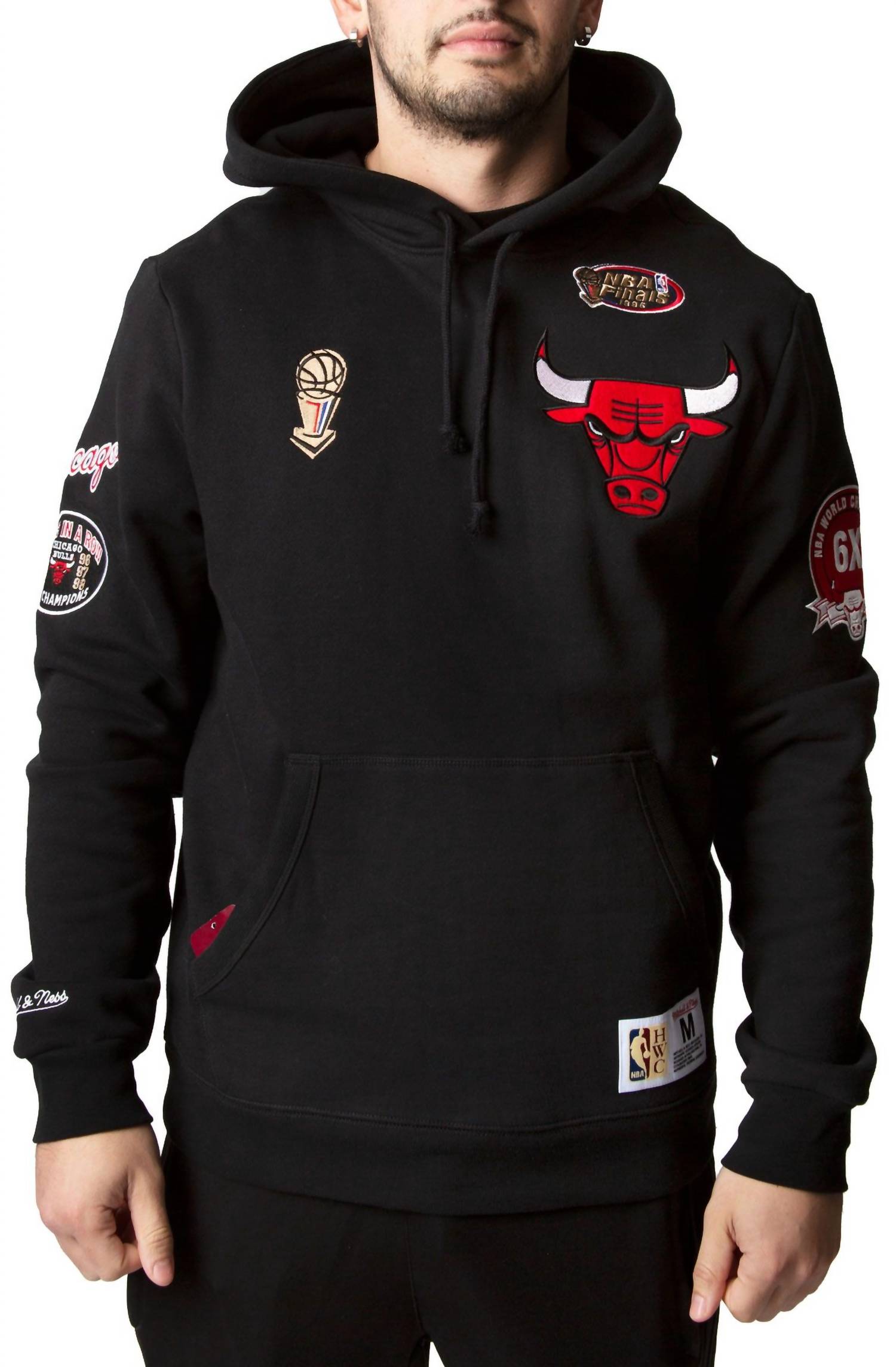 Мужская толстовка с капюшоном NBA Chicago Bulls Champ City черного цвета Mitchell & Ness
Мужская толстовка с капюшоном NBA Chicago Bulls Champ City черного цвета Mitchell & Ness