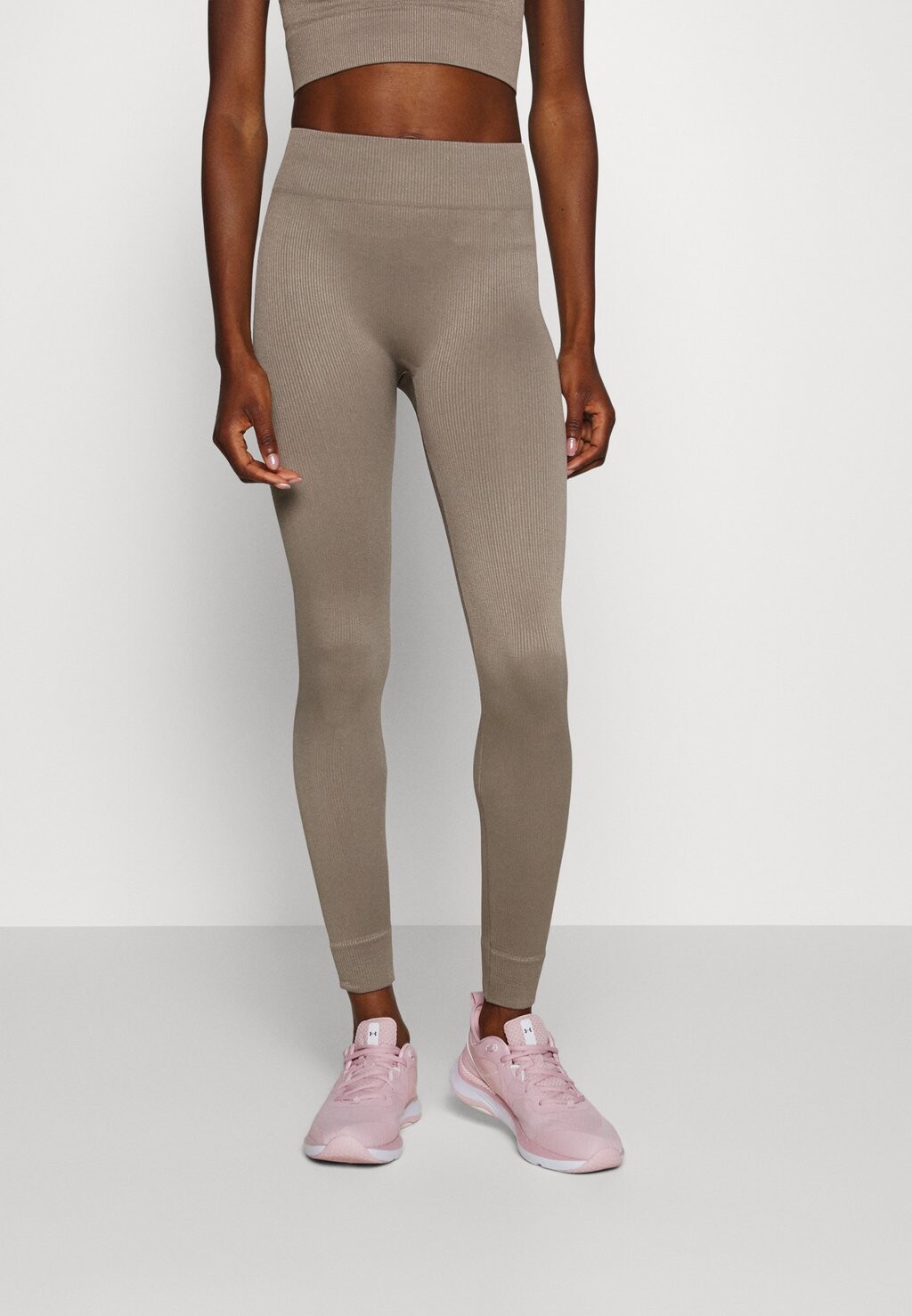 Тайтсы ONLY Play, коричневый
Тайтсы ONLY Play, коричневый