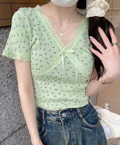 Топ с V-образным вырезом, кружевной отделкой, лентой и короткими рукавами, в рубчик Lace Ladies, зеленый
Топ с V-образным вырезом, кружевной отделкой, лентой и короткими рукавами, в рубчик Lace Ladies, зеленый