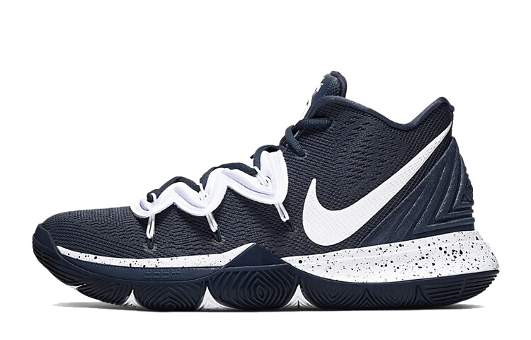 Nike Kyrie 5 Team Midnight темно-синий белый
Nike Kyrie 5 Team Midnight темно-синий белый