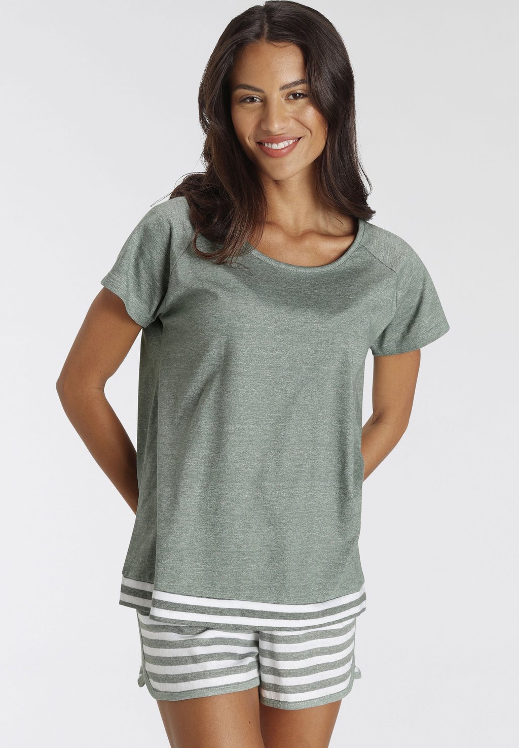 Пижама SHORTY SET - Pyjama set Vivance, хаки
Пижама SHORTY SET - Pyjama set Vivance, хаки