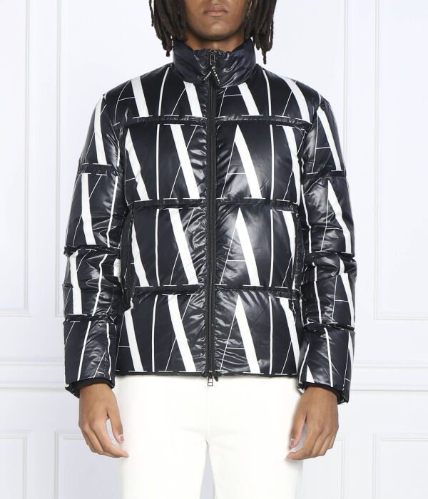 Пуховик Armani Exchange Regular Fit, черный
Пуховик Armani Exchange Regular Fit, черный