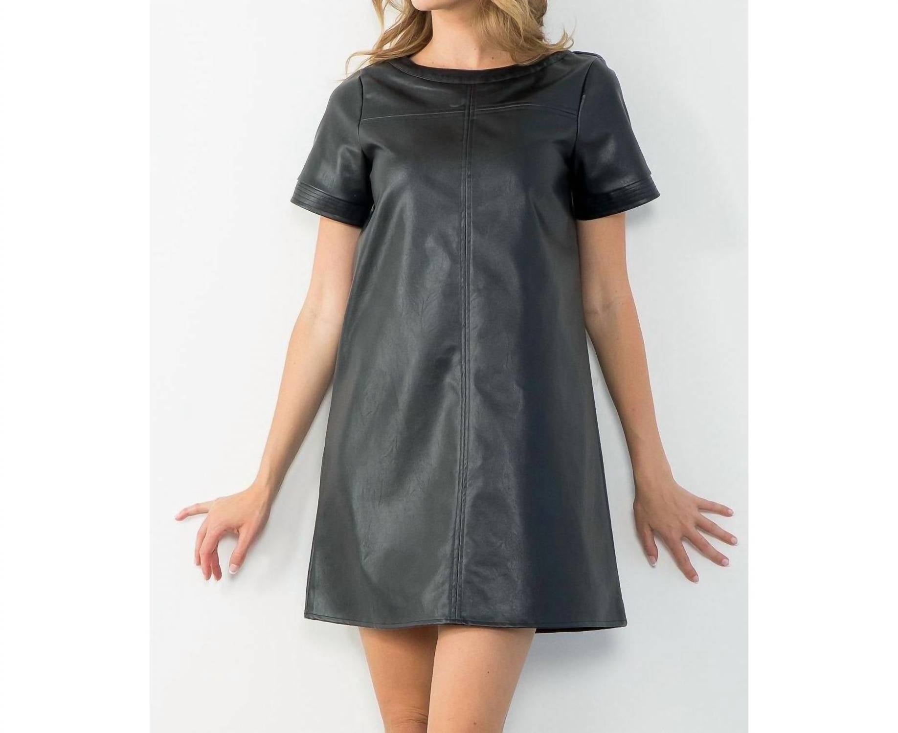 Кожаное платье Lucia черного цвета THML
Кожаное платье Lucia черного цвета THML