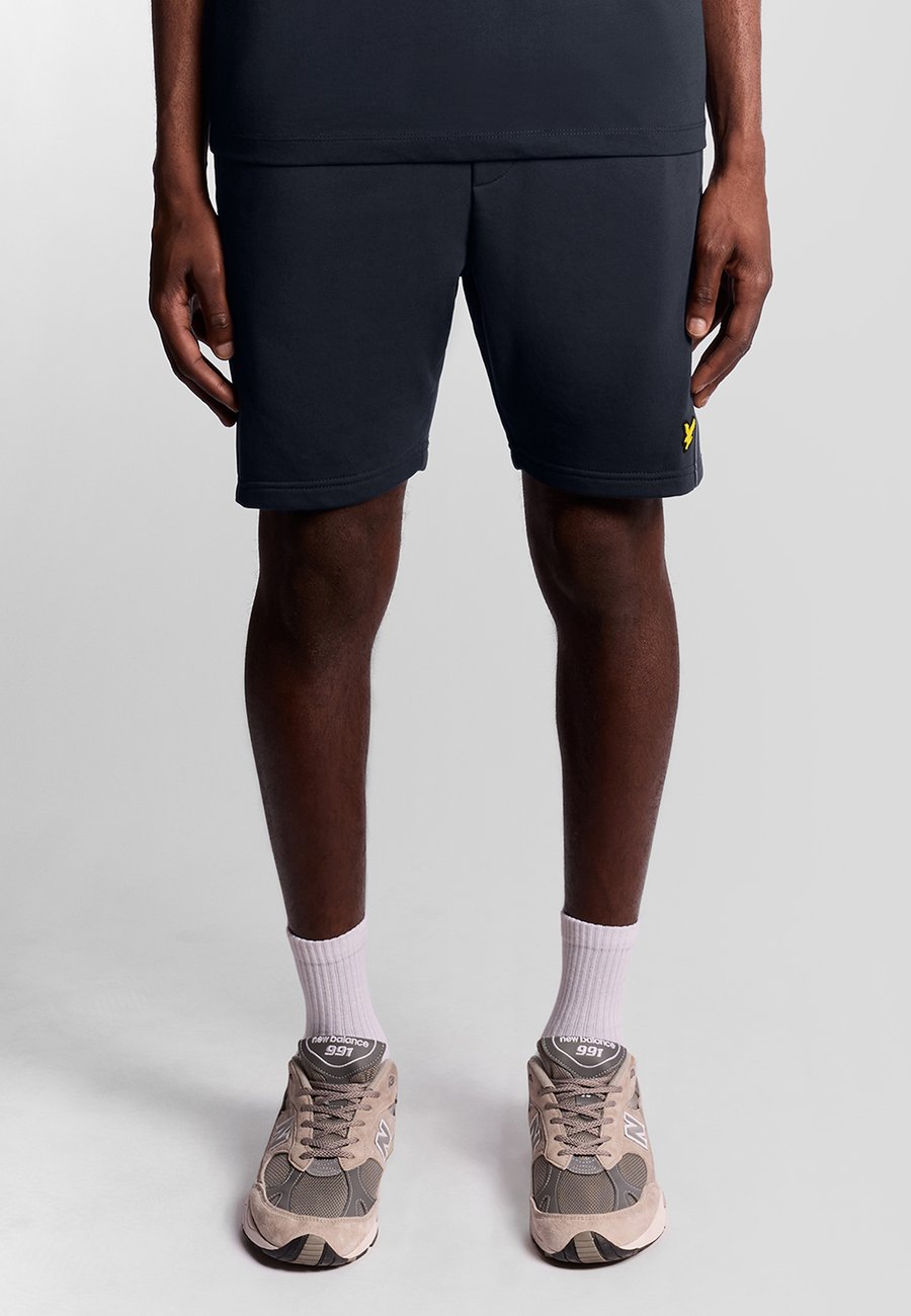 Шорты Lyle & Scott MID BOTTOMS TAPE, Dark Navy/Dark Blue
Шорты Lyle & Scott MID BOTTOMS TAPE, Dark Navy/Dark Blue