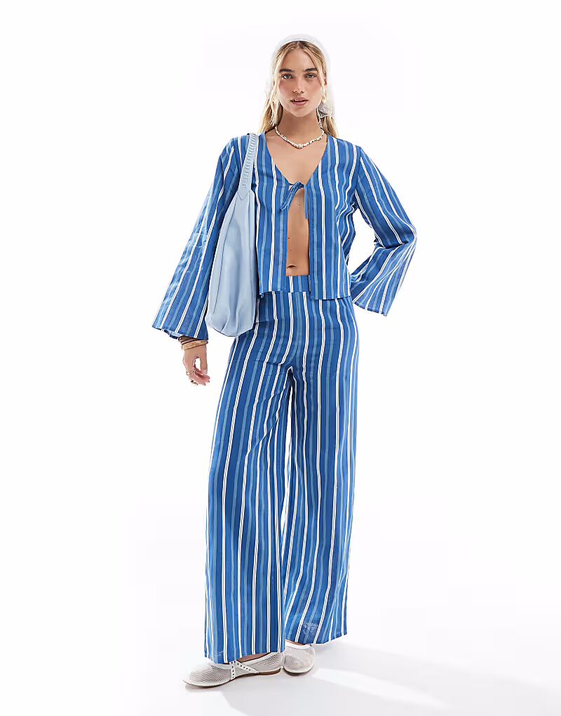 Esmee - Эксклюзив - Пляжные брюки в синюю полоску Esmée 
Esmee - Эксклюзив - Пляжные брюки в синюю полоску Esmée