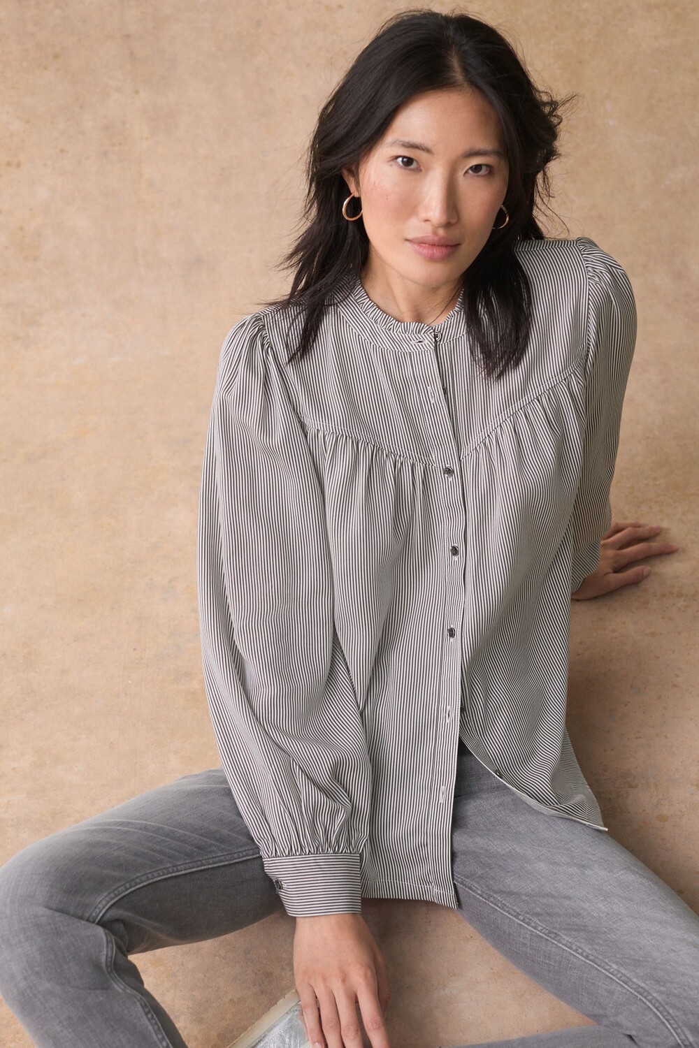 Стираная блузка с длинными рукавами и оборками на шее Next, синий
Стираная блузка с длинными рукавами и оборками на шее Next, синий