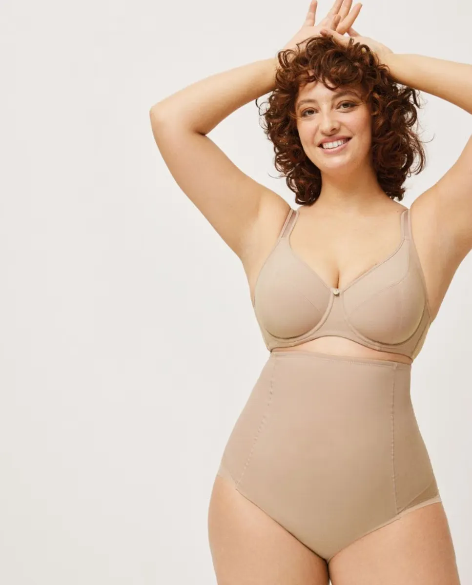 Высокие трусы-утягивающие со средней степенью компрессии Ysabel Mora, коричневый
Высокие трусы-утягивающие со средней степенью компрессии Ysabel Mora, коричневый