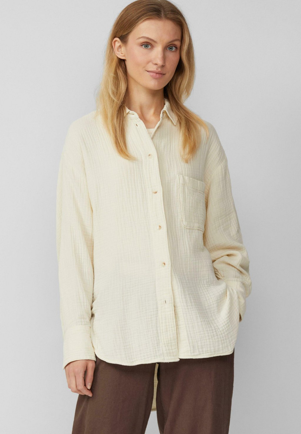 Блузка на пуговицах s.Oliver, кремовый
Блузка на пуговицах s.Oliver, кремовый