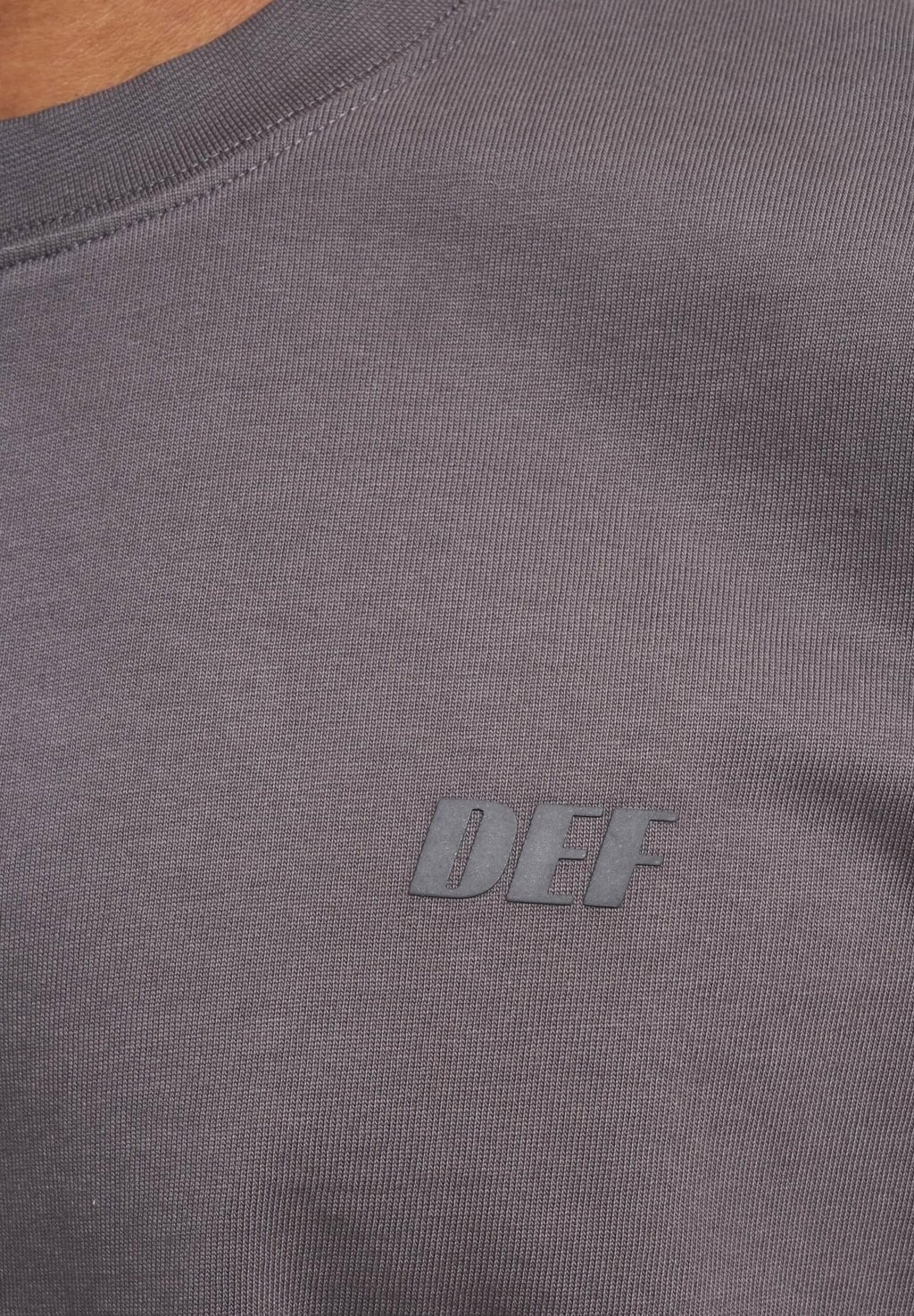 Топ с длинными рукавами Everyday DEF, стираный антрацит
Топ с длинными рукавами Everyday DEF, стираный антрацит