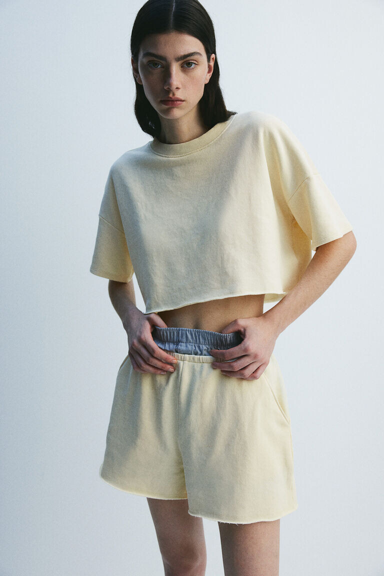 Толстовка-шорты H&M, бежевый
Толстовка-шорты H&M, бежевый