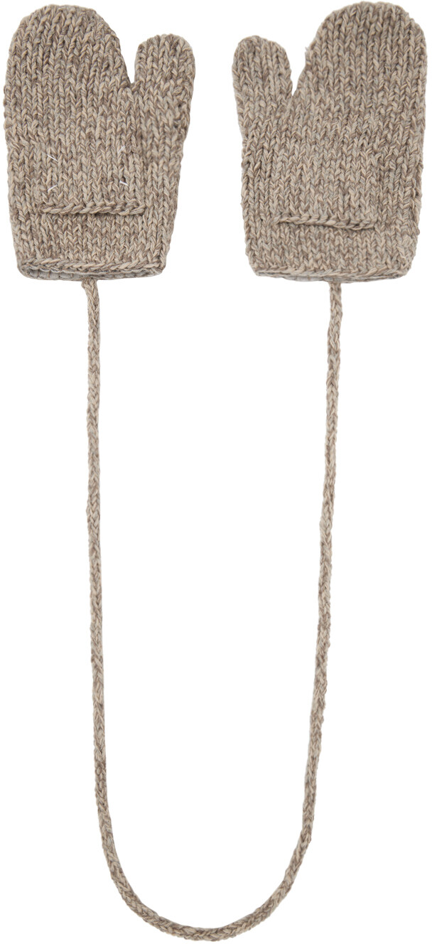 Варежки бежевые из шетландской шерсти Д = 8,5 - Осталось всего 1 шт Maison Margiela, бежевый/светло-серый
Варежки бежевые из шетландской шерсти Д = 8,5 - Осталось всего 1 шт Maison Margiela, бежевый/светло-серый