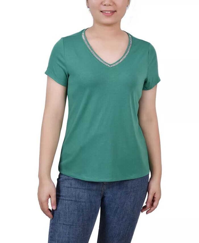 Футболка Petite с короткими рукавами и отделкой из камня NY Collection, зеленый
Футболка Petite с короткими рукавами и отделкой из камня NY Collection, зеленый