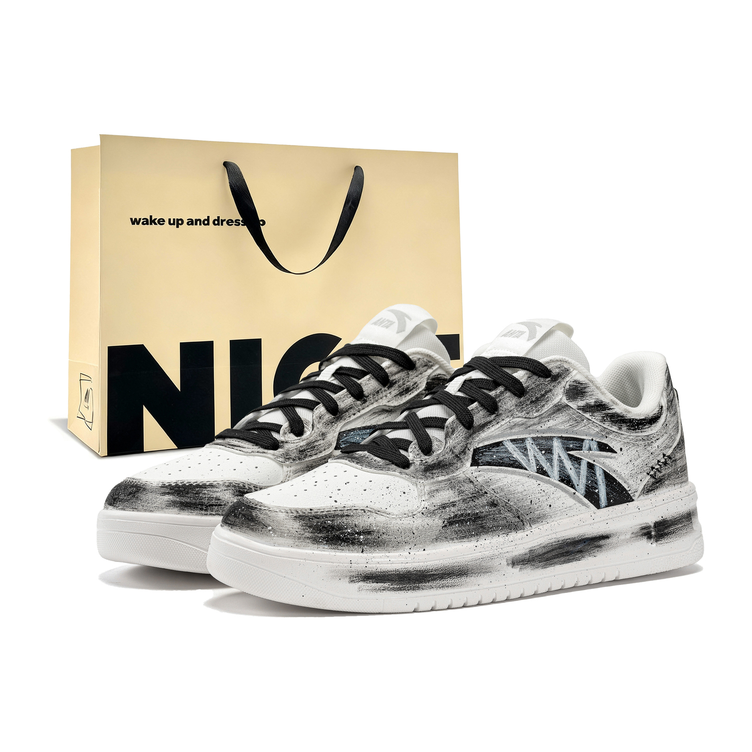 Мужские низкие скейтбордистские кроссовки с противоскользящим и износостойким покрытием Anta, черный белый
Мужские низкие скейтбордистские кроссовки с противоскользящим и износостойким покрытием Anta, черный белый