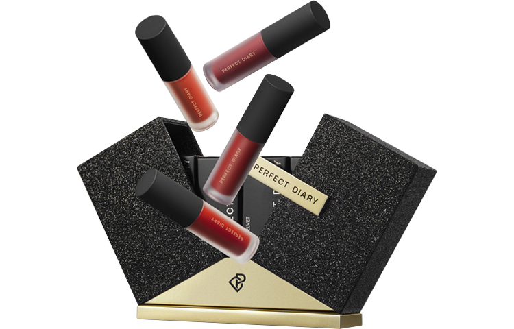 Набор косметики для женщин PERFECT DIARY
Набор косметики для женщин PERFECT DIARY
