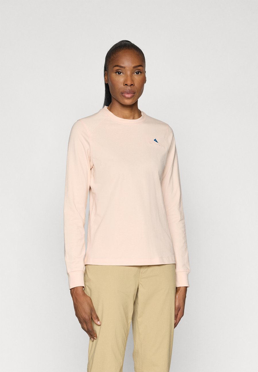 Топ Klättermusen ROOT LOGO TEE, Cream Rose/Light Pink
Топ Klättermusen ROOT LOGO TEE, Cream Rose/Light Pink