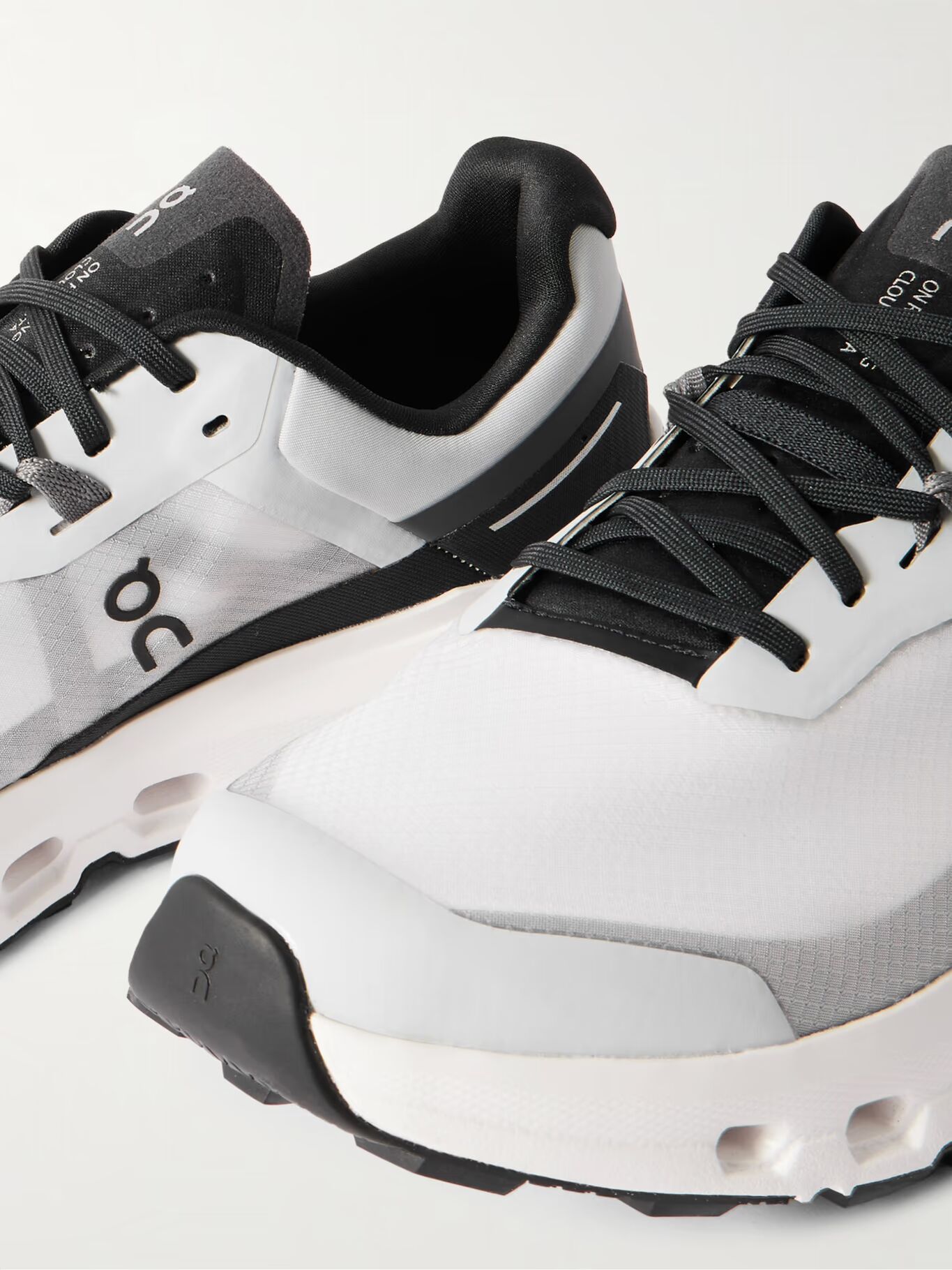 Кроссовки Cloudvista 2 Ripstop с резиновой отделкой ON, белый
Кроссовки Cloudvista 2 Ripstop с резиновой отделкой ON, белый