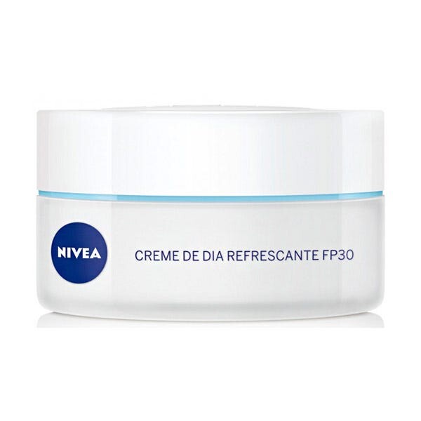 Увлажняющий дневной уход 50 мл Nivea
Увлажняющий дневной уход 50 мл Nivea