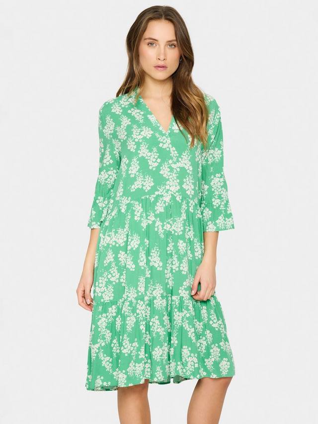 Платье миди EdaSZ с V-образным вырезом и рукавом 3/4 из смесовой ткани Saint Tropez
Платье миди EdaSZ с V-образным вырезом и рукавом 3/4 из смесовой ткани Saint Tropez