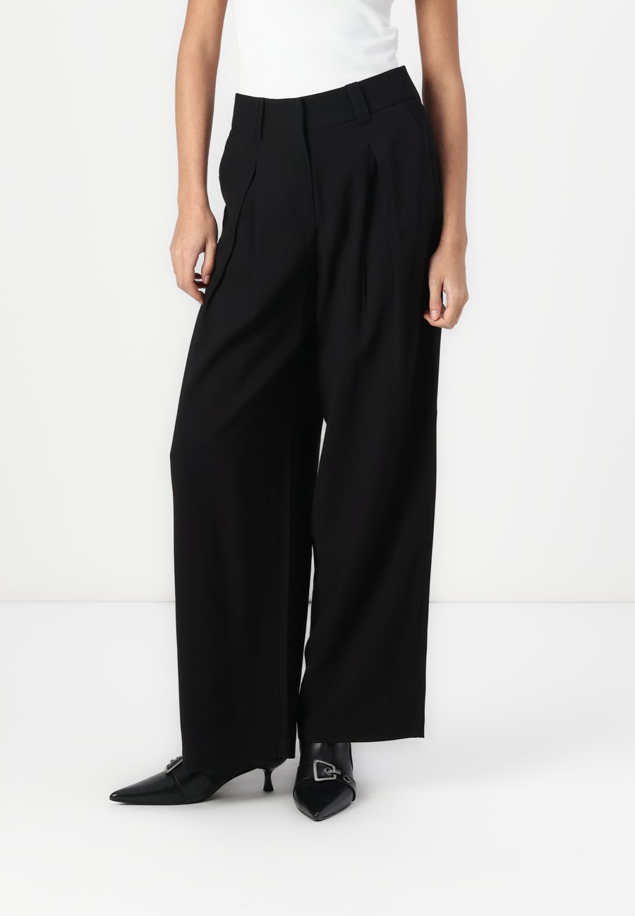 Брюки Aware Trousers, Black
Брюки Aware Trousers, Black