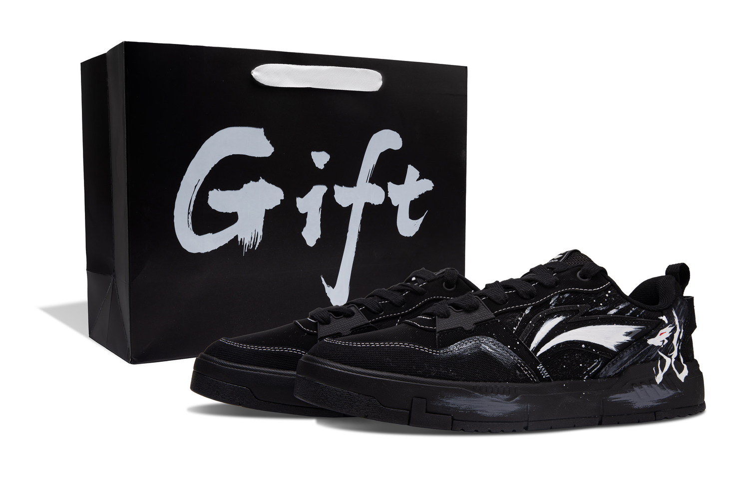 LINING ЛиНинг Юань Чу нескользящие, износостойкие, дышащие низкие скейтерские кроссовки мужские черные - подарочная упаковка, цвет GIFT Box
LINING ЛиНинг Юань Чу нескользящие, износостойкие, дышащие низкие скейтерские кроссовки мужские черные - подарочная упаковка, цвет GIFT Box