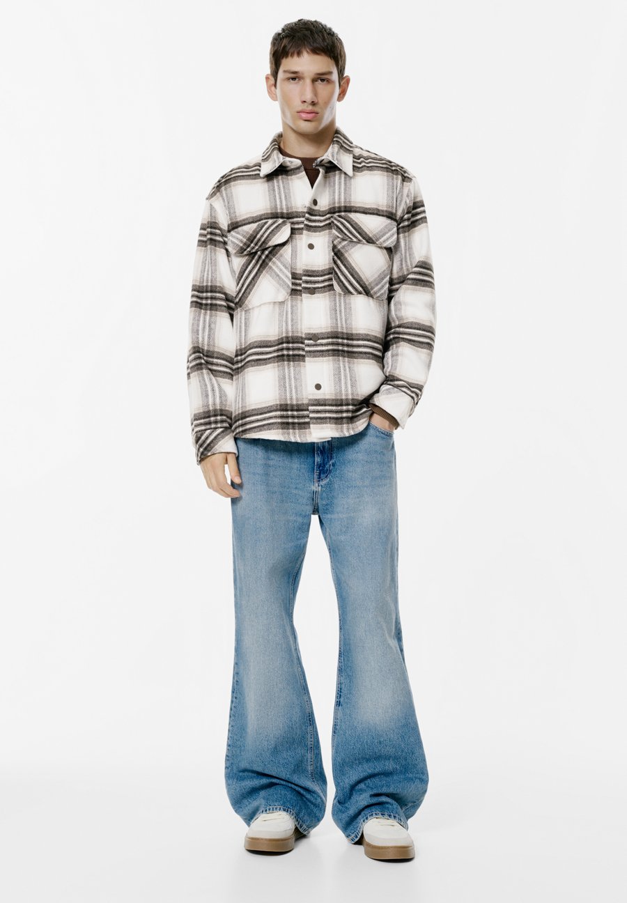 Куртка PULL&BEAR CHECK, White
Куртка PULL&BEAR CHECK, White