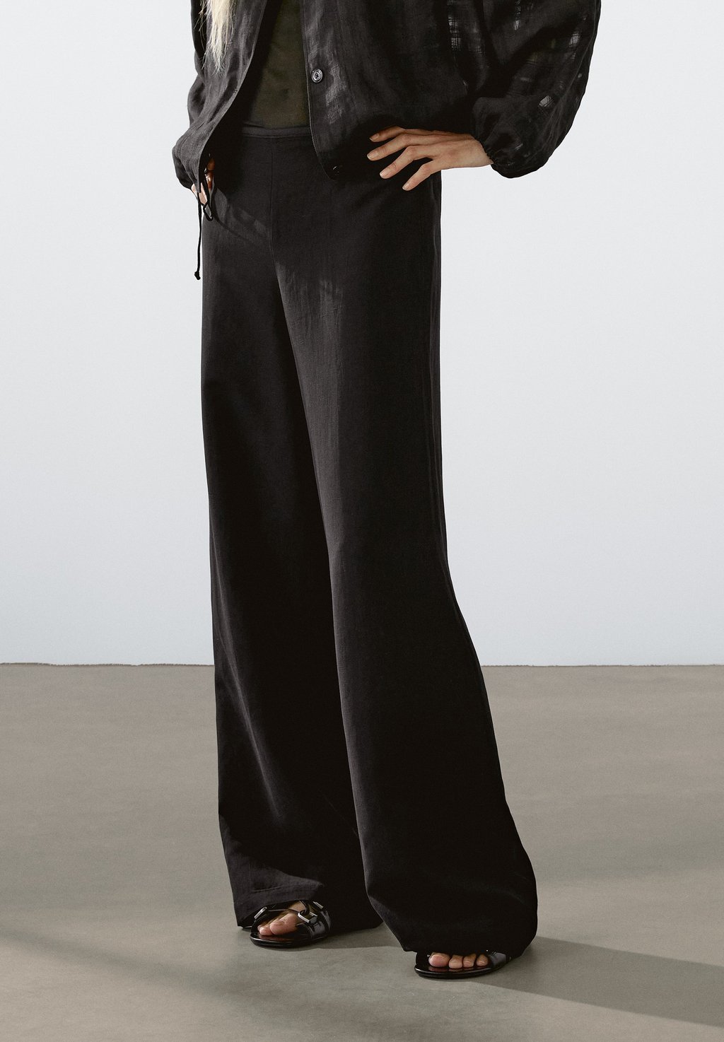 Брюки Massimo Dutti, цвет Mottled Dark Brown
Брюки Massimo Dutti, цвет Mottled Dark Brown