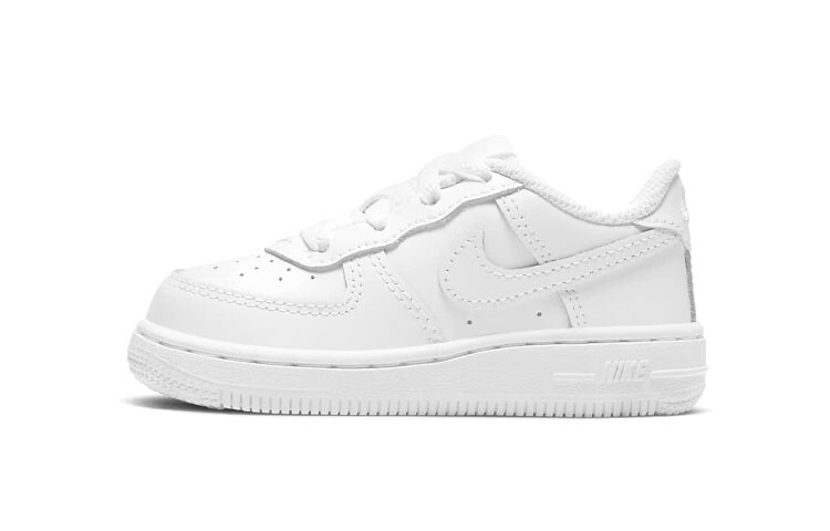 Кроссовки Nike Air Force 1 Low LE Triple White TD
Кроссовки Nike Air Force 1 Low LE Triple White TD