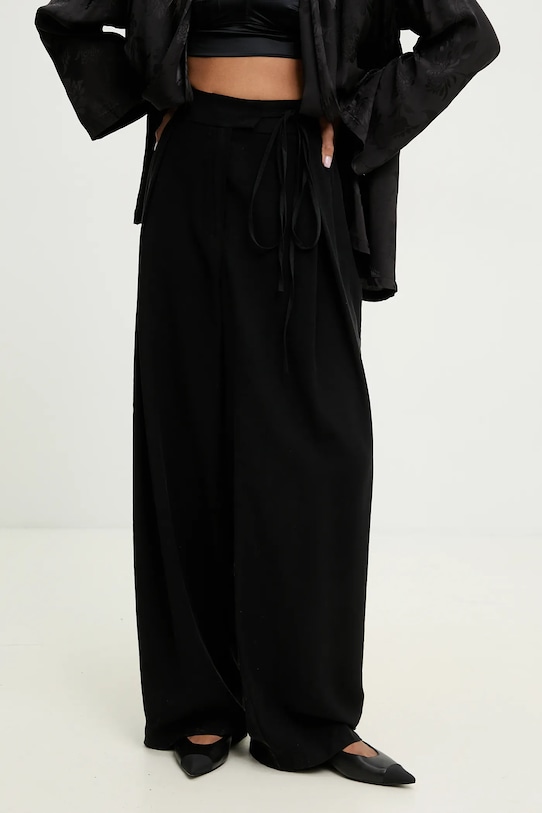 Брюки Answear.Lab, черный
Брюки Answear.Lab, черный