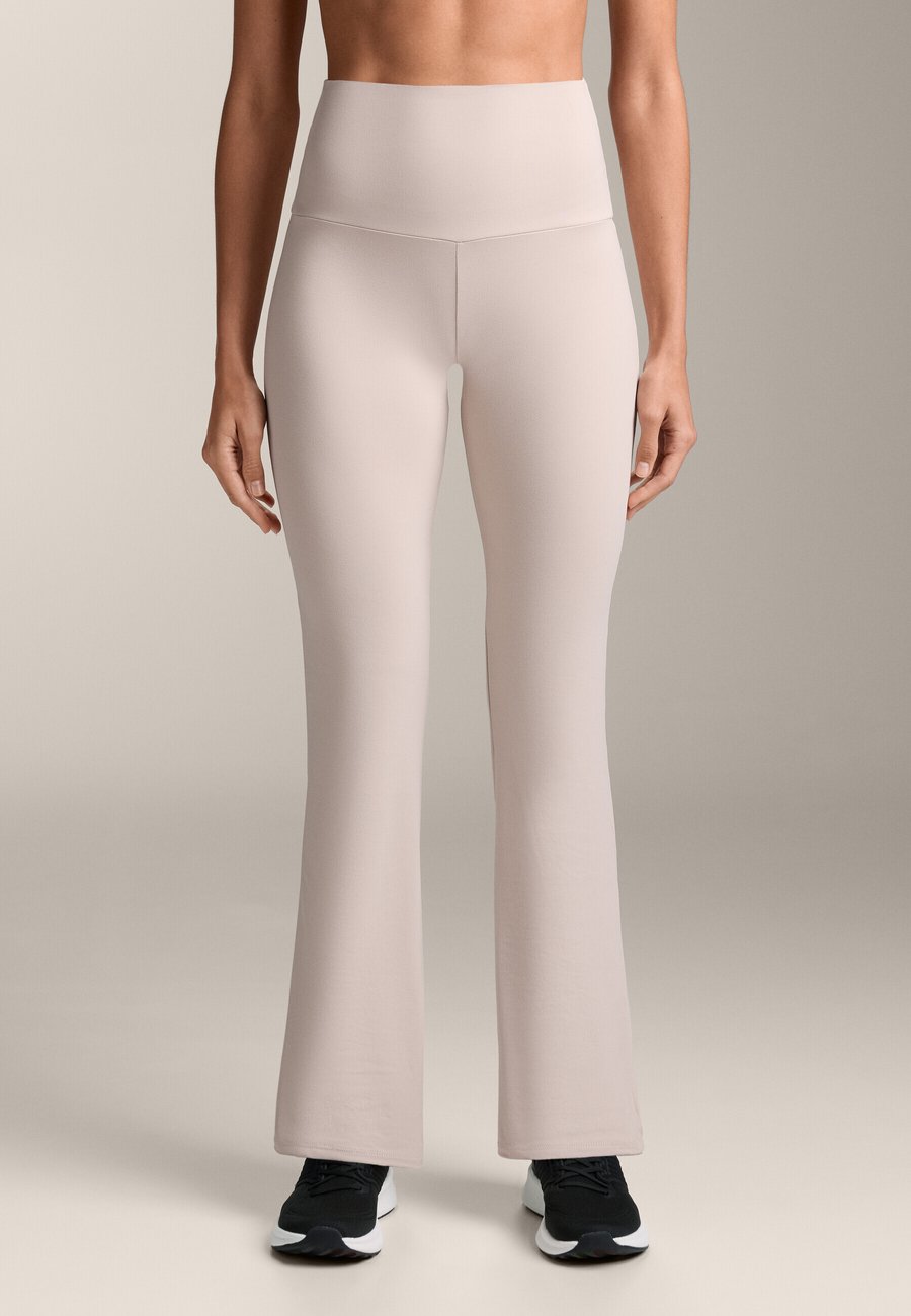 Леггинсы OYSHO HIGH-RISE COMFORTLUX FLARE, Sand
Леггинсы OYSHO HIGH-RISE COMFORTLUX FLARE, Sand