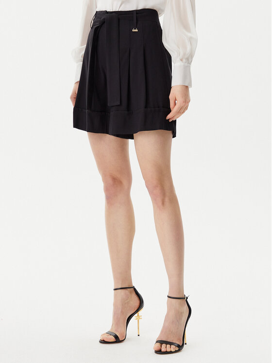 Шорты из ткани обычного кроя ACSH001805 Artigli, черный
Шорты из ткани обычного кроя ACSH001805 Artigli, черный