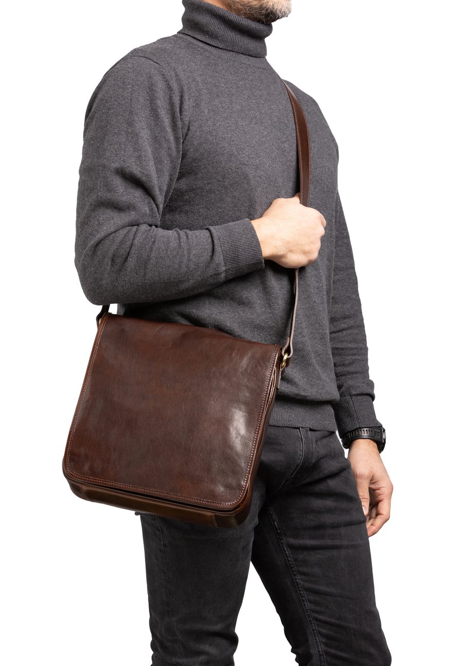 Сумка кросс-боди Chiara Ferretti Cross body bag, Dark Brown
Сумка кросс-боди Chiara Ferretti Cross body bag, Dark Brown