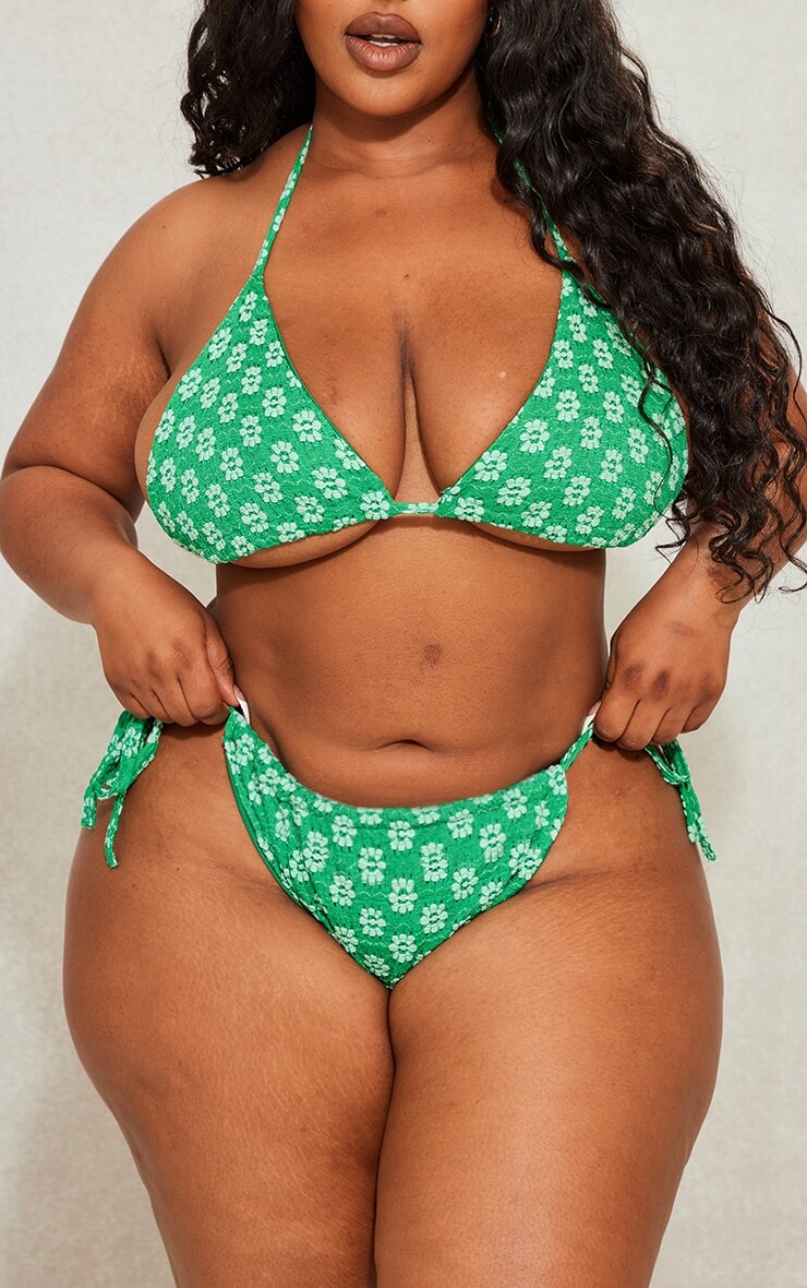 PrettyLittleThing Ярко-зеленые плавки бикини с узором «ромашки», связанные крючком
PrettyLittleThing Ярко-зеленые плавки бикини с узором «ромашки», связанные крючком