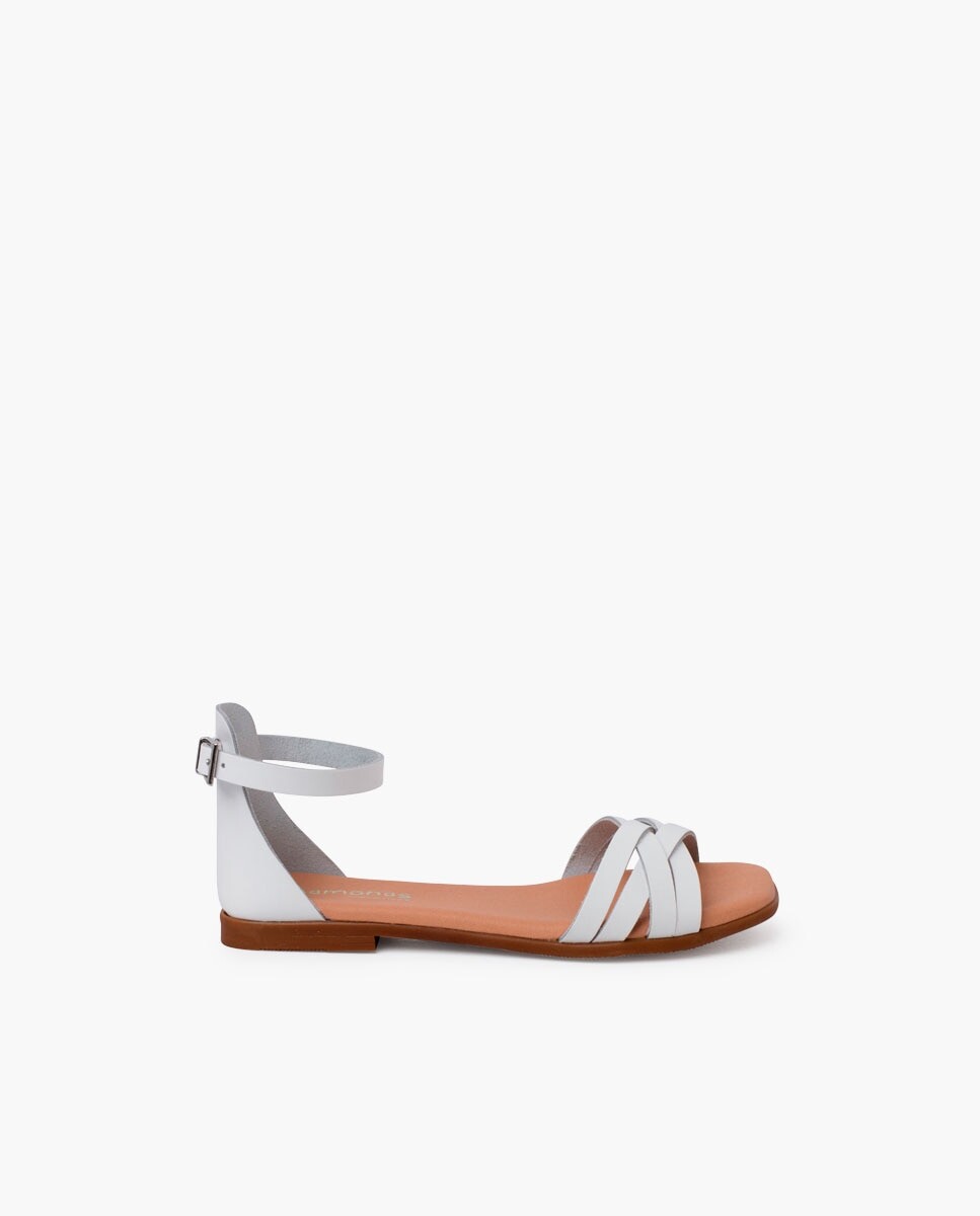Открытые босоножки для девочки с ремешками и кожаным каблуком Pisamonas, белый
Открытые босоножки для девочки с ремешками и кожаным каблуком Pisamonas, белый