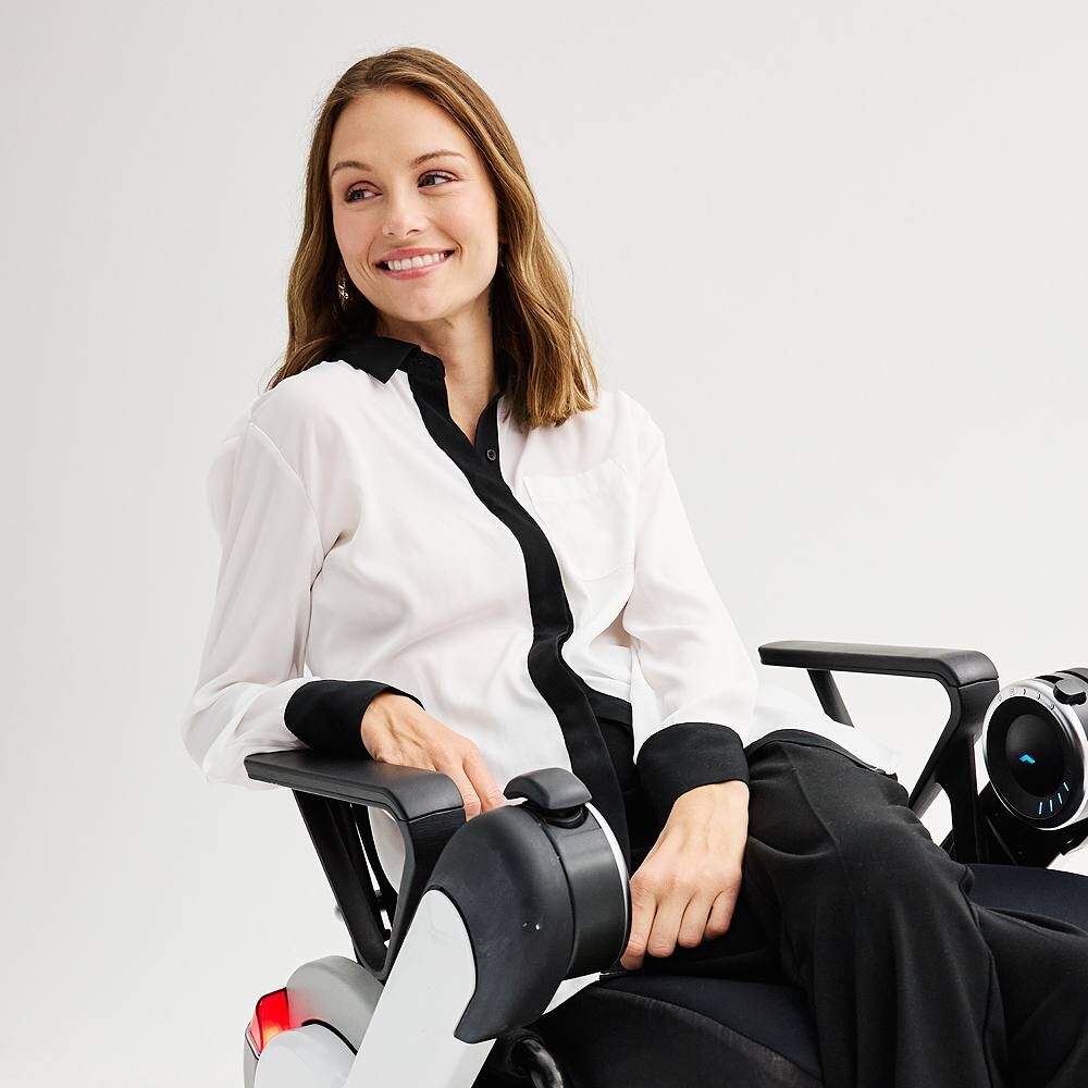 Женская рубашка из атласа с адаптивной драпировкой и магнитной застежкой Nine West с длинным рукавом, белый
Женская рубашка из атласа с адаптивной драпировкой и магнитной застежкой Nine West с длинным рукавом, белый