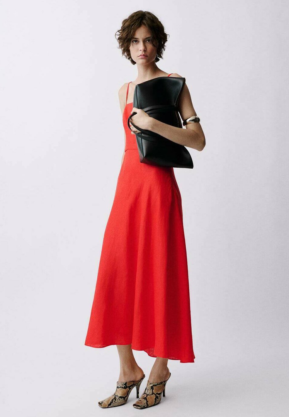 Платье макси NICKIE Mango, красный
Платье макси NICKIE Mango, красный