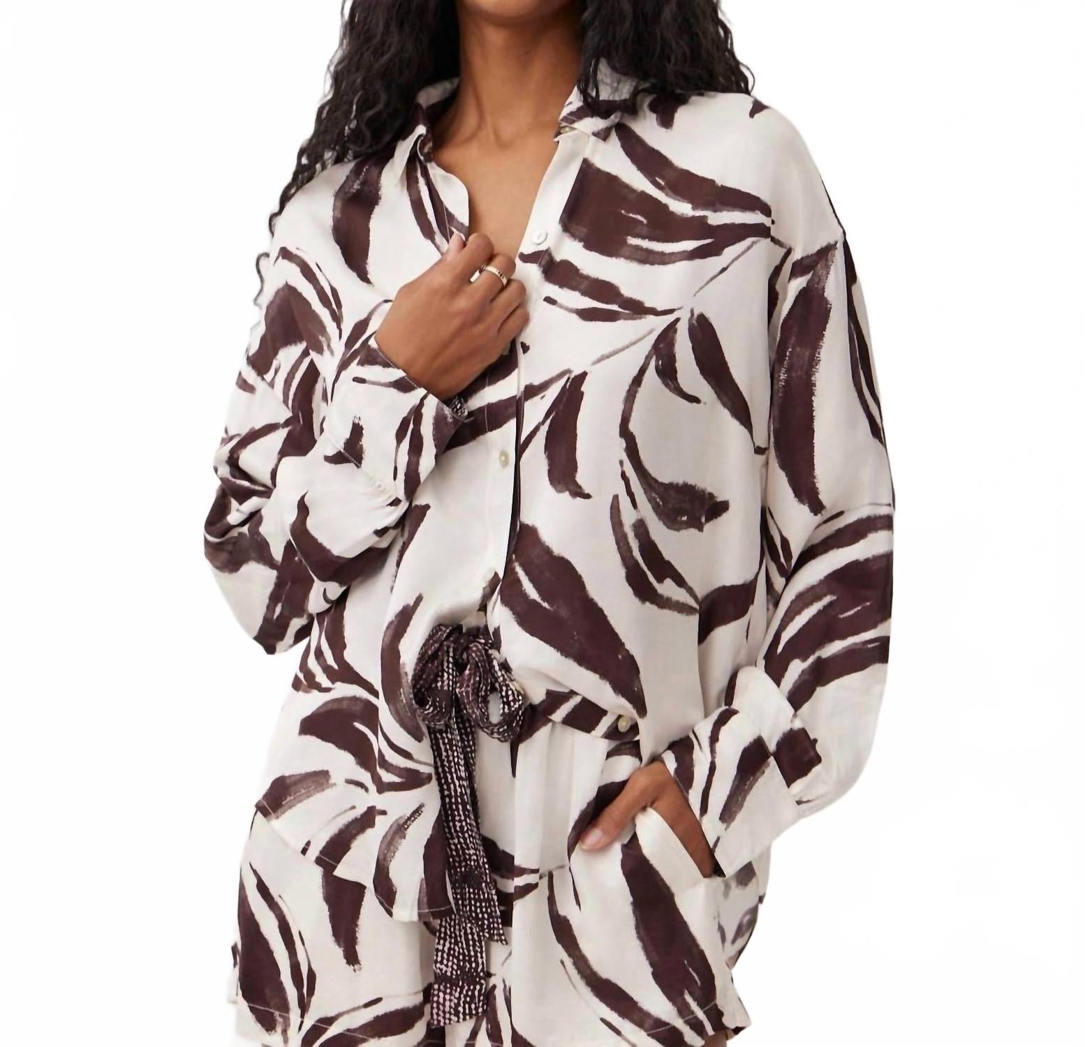 Контрастная рубашка свободного кроя на пуговицах с марокканским пальмовым принтом Bella Dahl, moroccan palm print
Контрастная рубашка свободного кроя на пуговицах с марокканским пальмовым принтом Bella Dahl, moroccan palm print