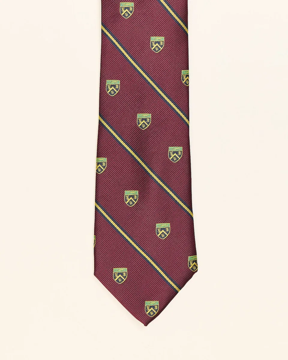 Галстук в бордовую полковую полоску с мужскими щитами PuroEgo, бордовый
Галстук в бордовую полковую полоску с мужскими щитами PuroEgo, бордовый