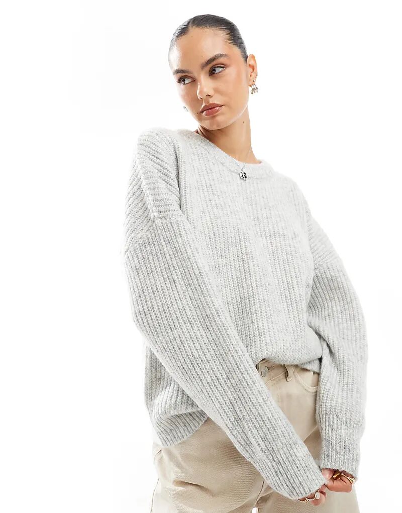 Джемпер крупной вязки с круглым вырезом серого цвета Brave Soul
Джемпер крупной вязки с круглым вырезом серого цвета Brave Soul