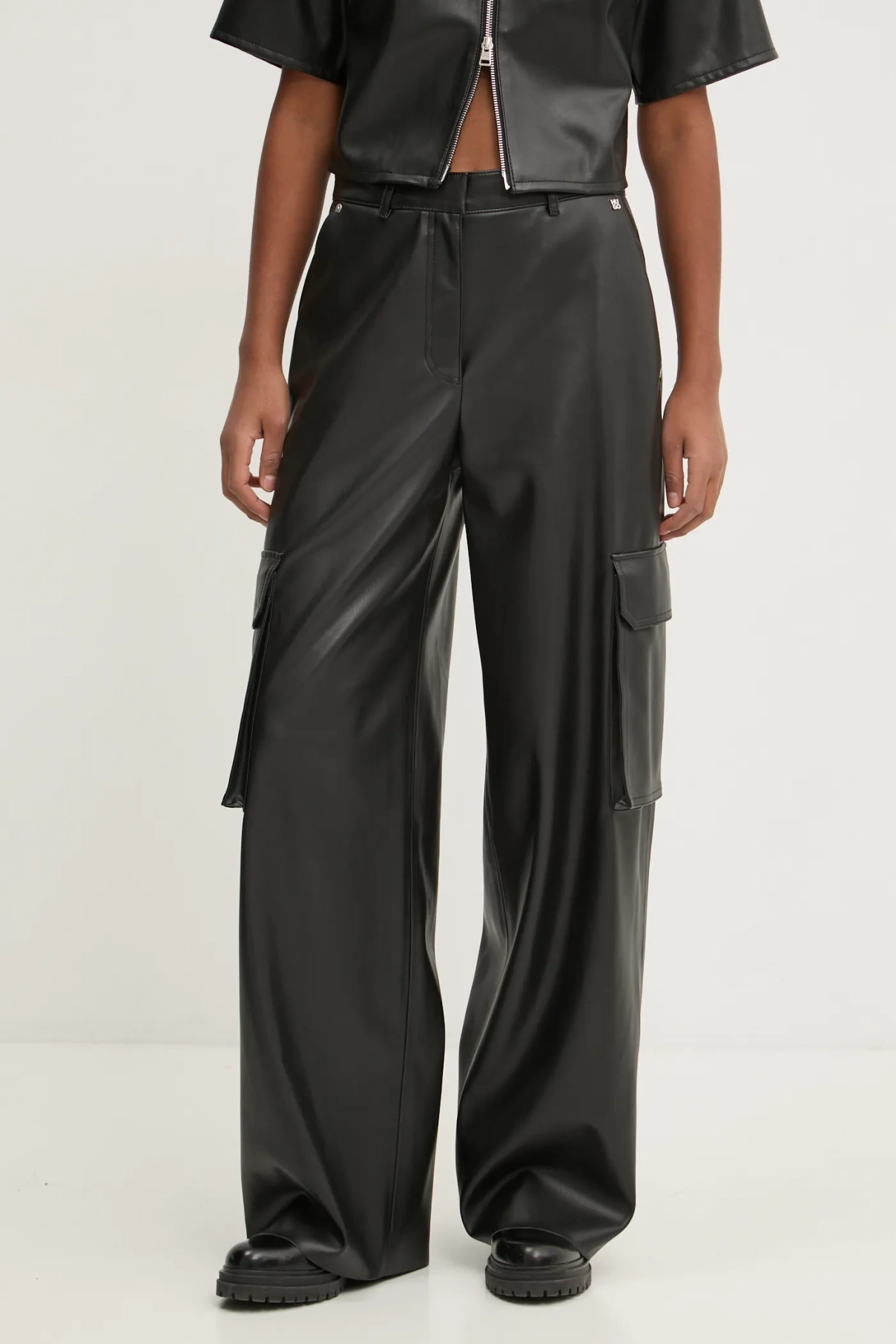 Брюки HUGO, черный
Брюки HUGO, черный