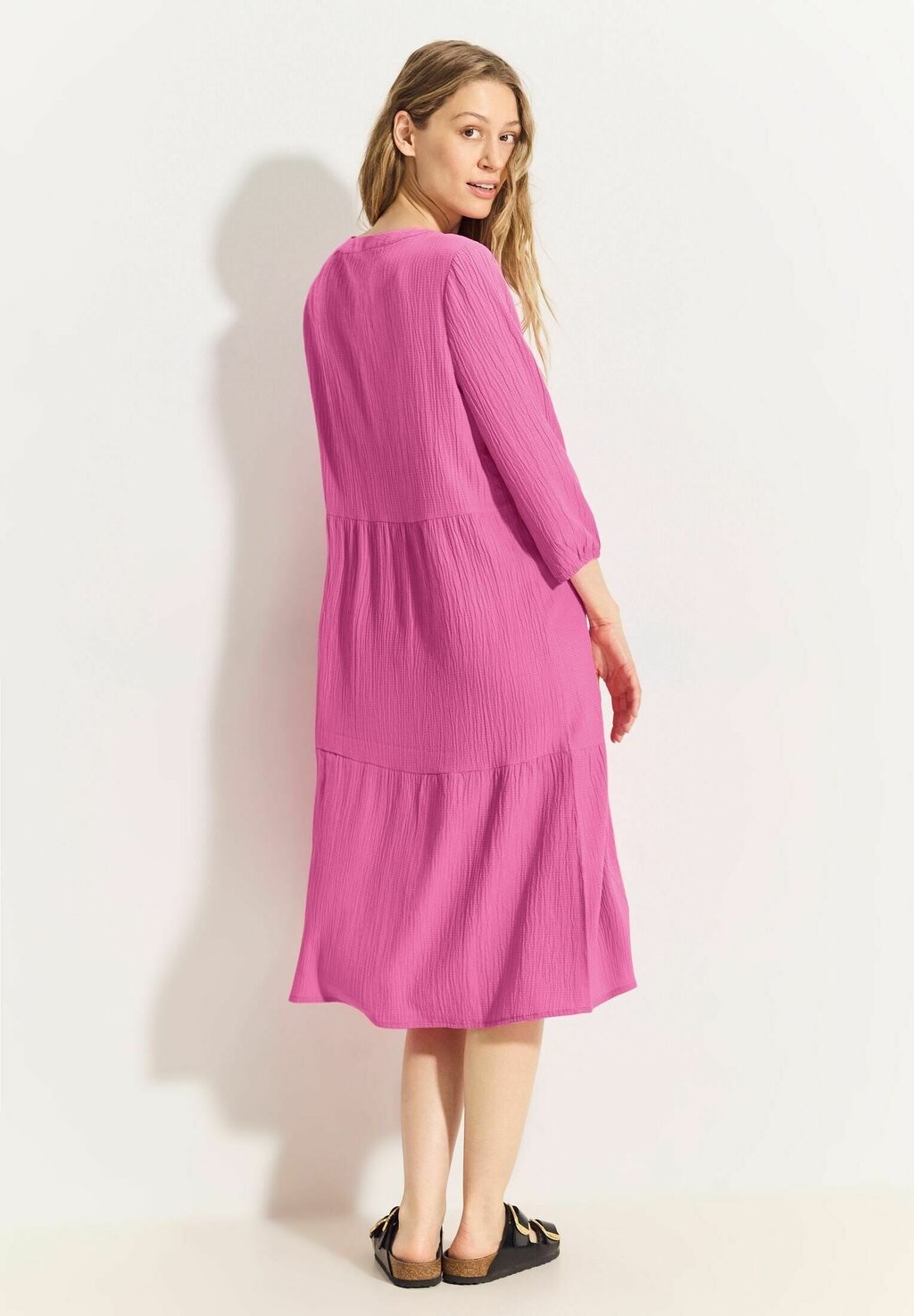 Повседневное платье MIT STRUKTUR Cecil, розовый
Повседневное платье MIT STRUKTUR Cecil, розовый