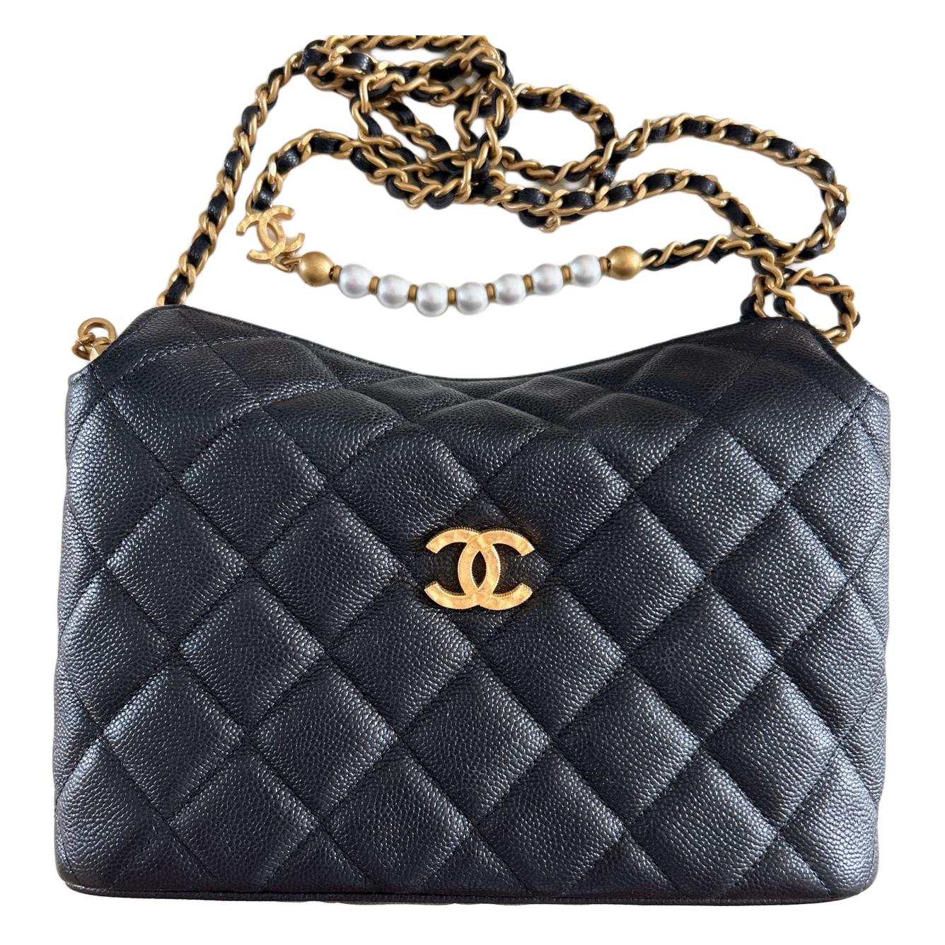 CHANEL Кожаная сумка через плечо женская черная
CHANEL Кожаная сумка через плечо женская черная