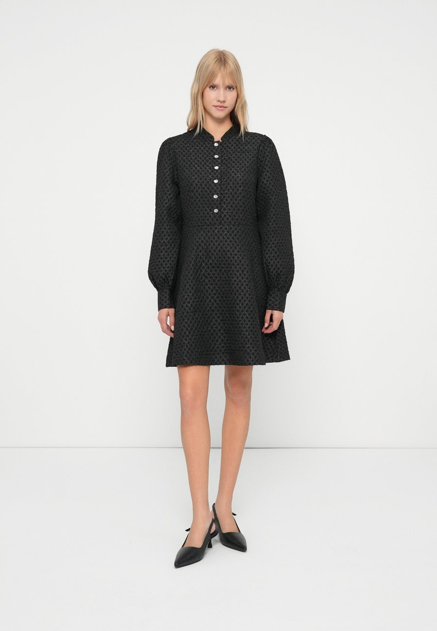 Платье VILA VITALIAMA DRESS, Black Beauty/Black
Платье VILA VITALIAMA DRESS, Black Beauty/Black