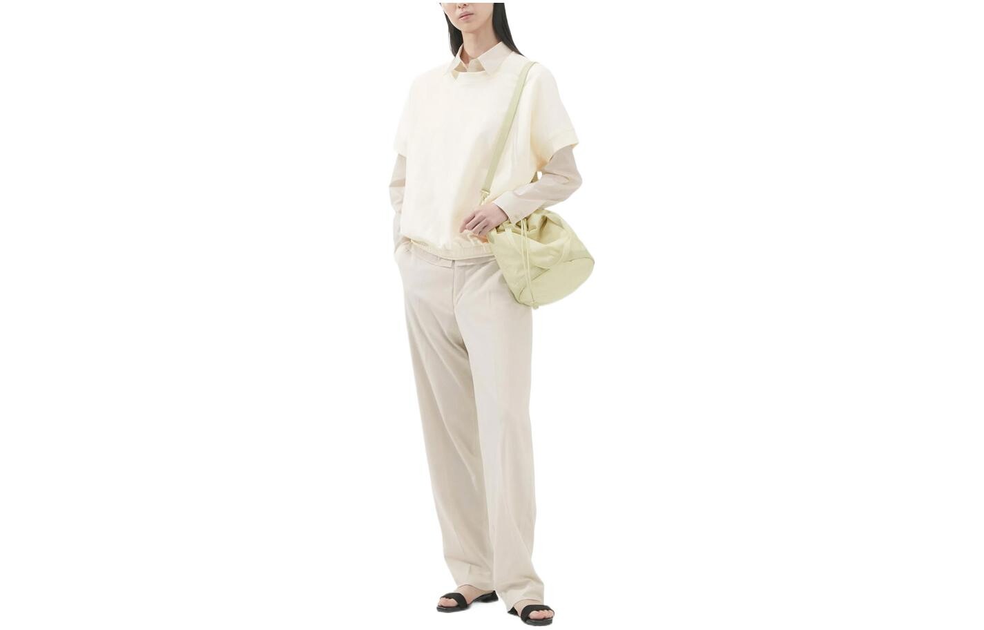 Повседневные брюки женские светло-бежевые Uniqlo
Повседневные брюки женские светло-бежевые Uniqlo