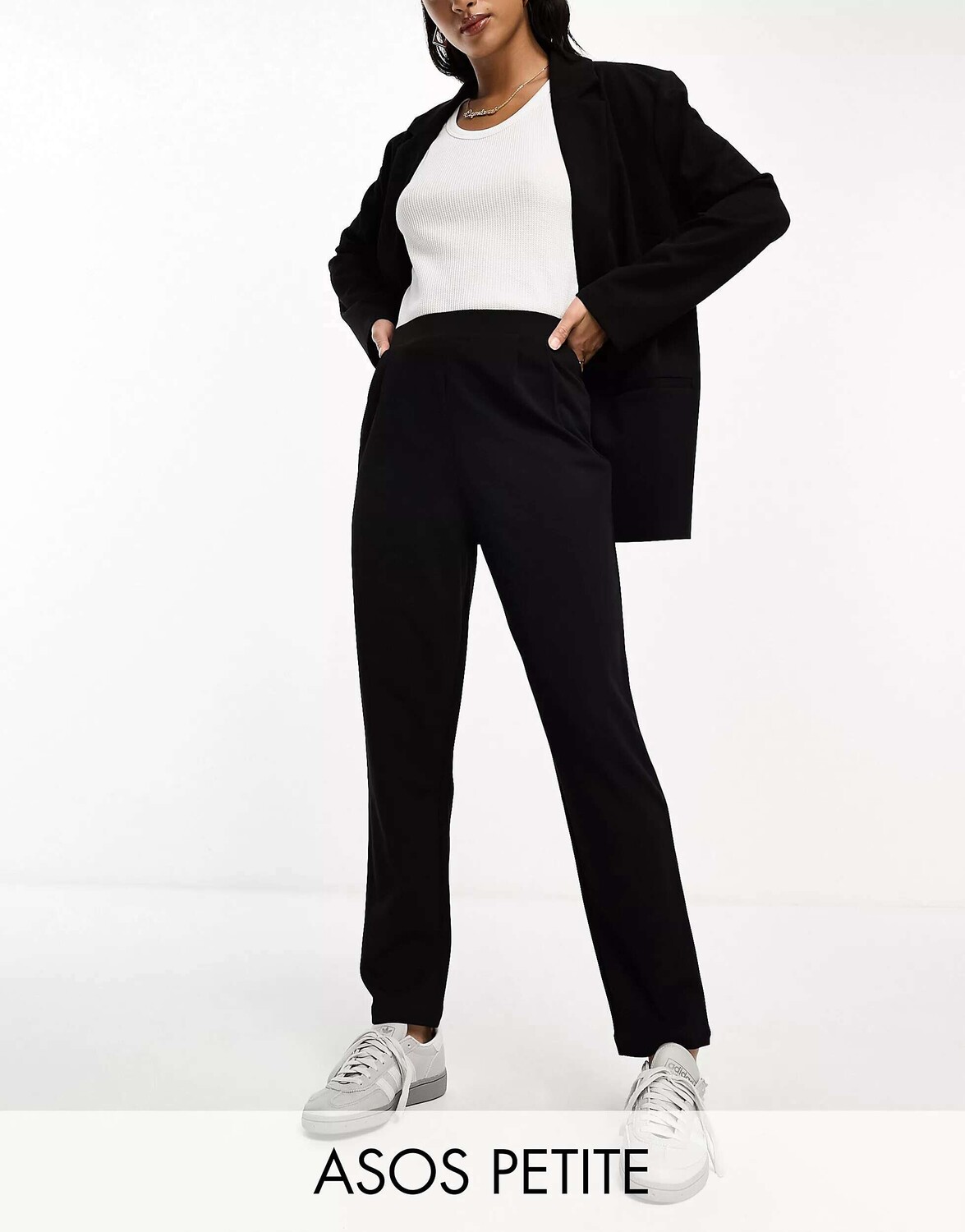 Черные зауженные костюмные брюки из джерси ASOS Petite, Черный, Черные зауженные костюмные брюки из джерси ASOS Petite
Черные зауженные костюмные брюки из джерси ASOS Petite, Черный, Черные зауженные костюмные брюки из джерси ASOS Petite