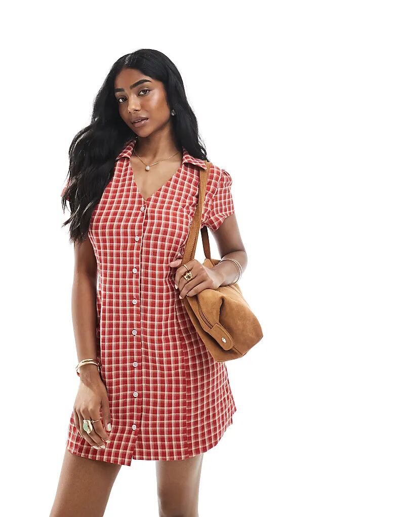 Мини-платье Daisy Street с воротником-стойкой в фактурную красную клетку
Мини-платье Daisy Street с воротником-стойкой в фактурную красную клетку