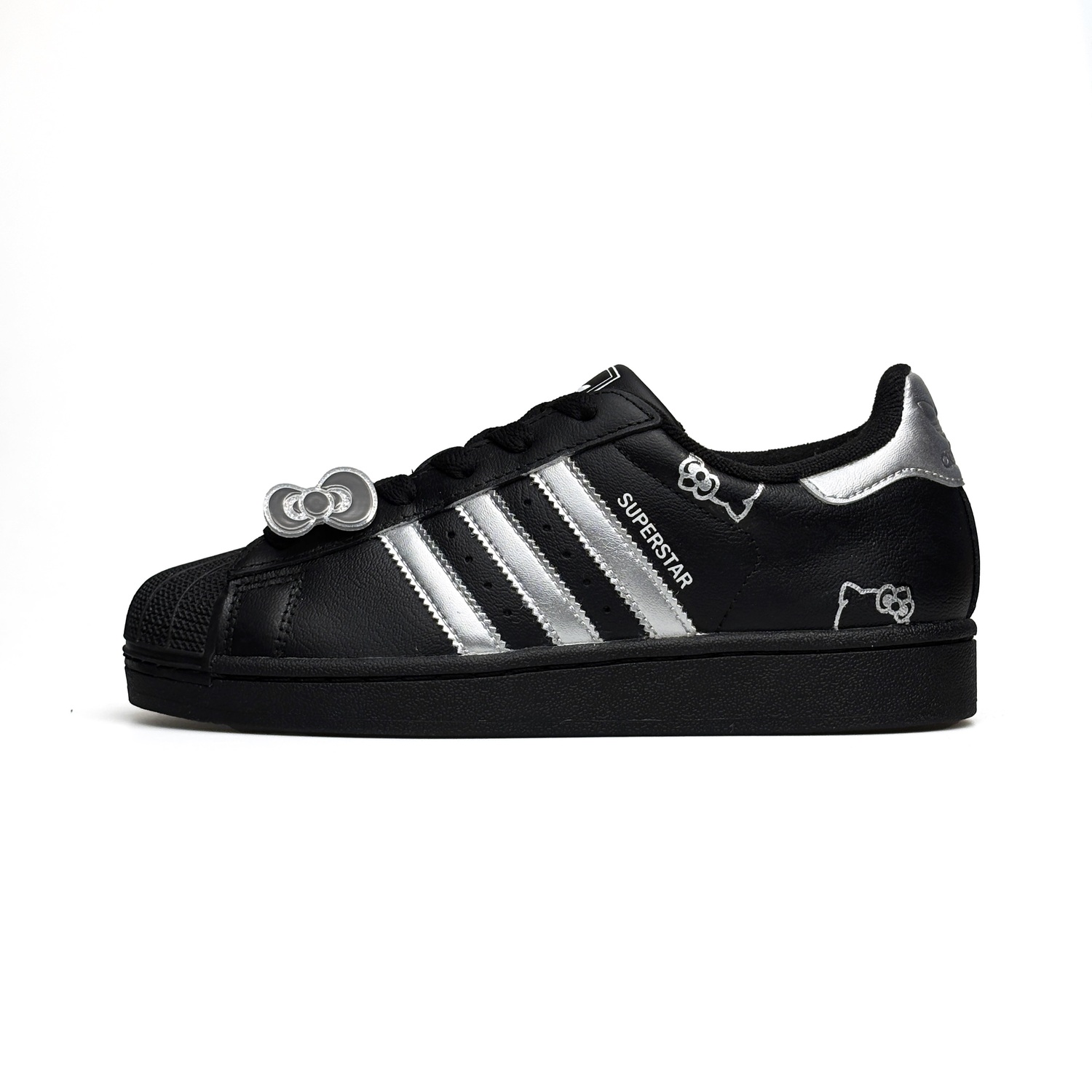 Adidas Originals Superstar 2 Sparkling Silver Kitten детские скейтбординг кроссовки Black Silver для подростков
Adidas Originals Superstar 2 Sparkling Silver Kitten детские скейтбординг кроссовки Black Silver для подростков
